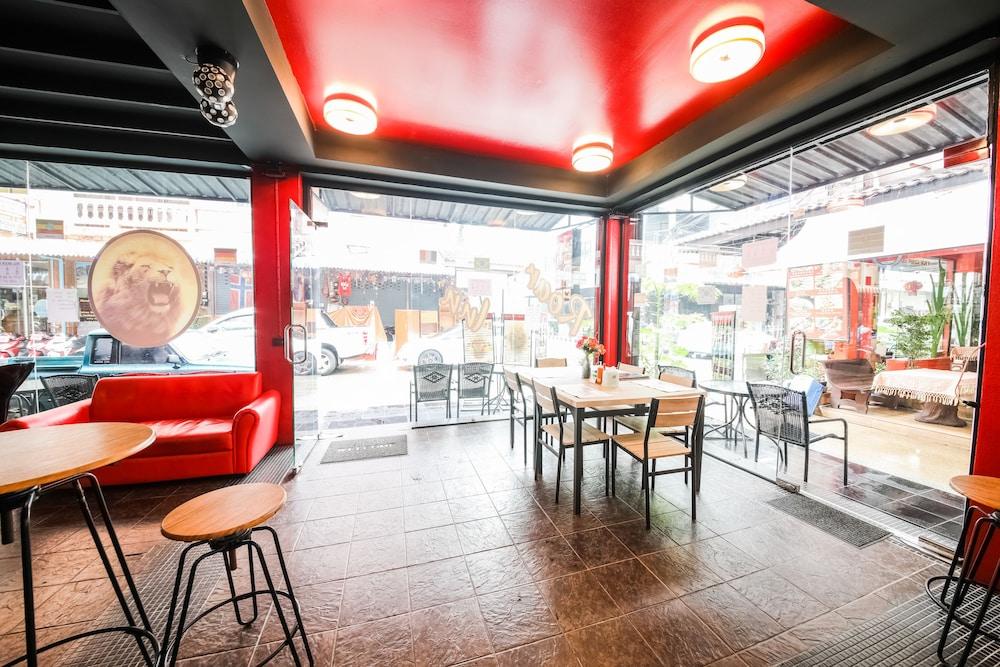 Oyo 244 Roar Inn Patong Eksteriør bilde