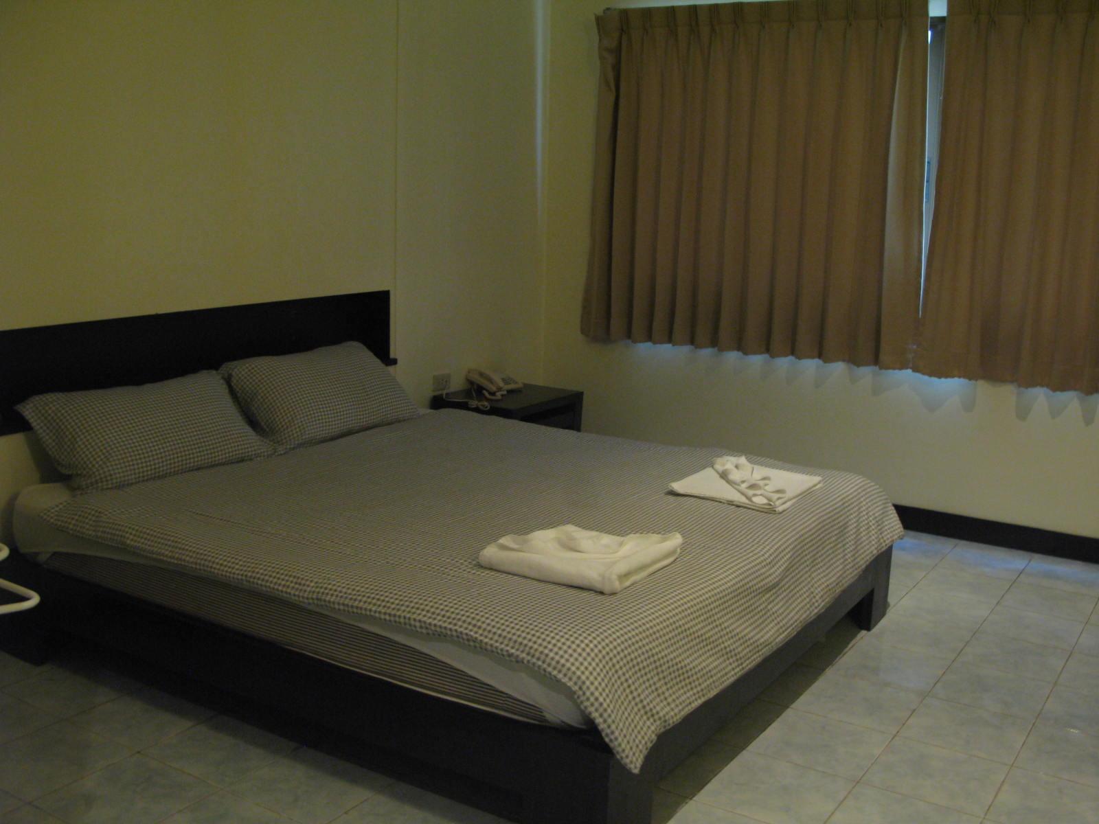 Oyo 244 Roar Inn Patong Eksteriør bilde